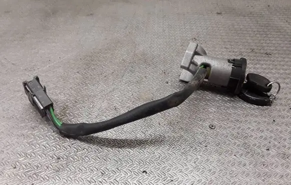 Iveco Daily 35.8 - 9 Ignition lock 