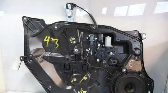 Mazda 2 Front window lifting mechanism without motor