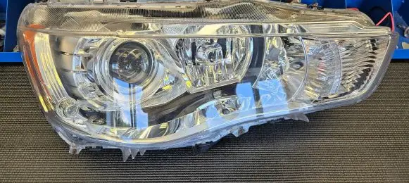 Mitsubishi Outlander Headlight/headlamp