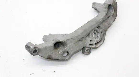 Mini Cooper Countryman R60 Engine mounting bracket 6772032