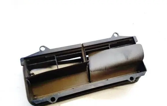 Nissan Leaf I (ZE0) Air intake duct part 8200213712