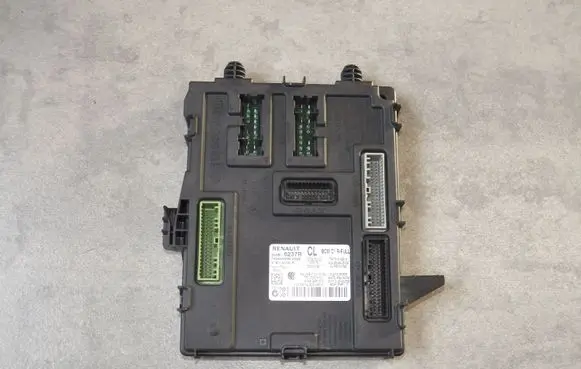 Renault Espace V (RFC) Fuse module 284B16237R