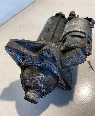 Renault Trafic II (X83) Starter motor