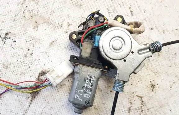 Mazda Premacy Front door window regulator motor 8620400034