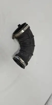 Opel Astra J Air intake hose/pipe 315875880 1039901S02