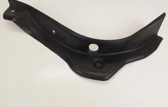 BMW 4 F36 Gran coupe Rear/tail light trim molding 7474489 BBP228201 18331210