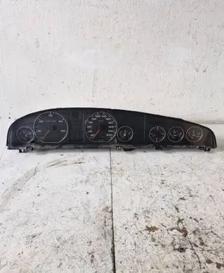 Speedometer (instrument cluster)
