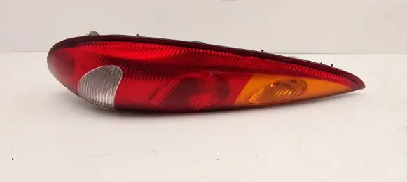 Nissan Almera Tino Rear/tail lights