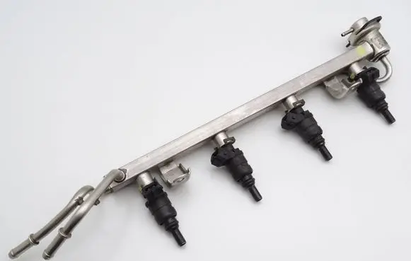 Audi A3 S3 8L Fuel main line pipe 06A906031D 06A133317E
