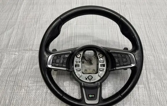 Jaguar E-Pace Steering wheel