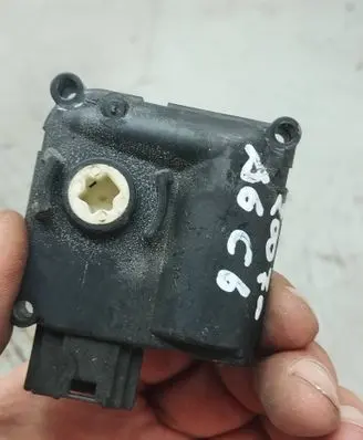 Audi A6 S6 C6 4F Air flap motor/actuator 0132801359 4F0820511A CZ1168803141