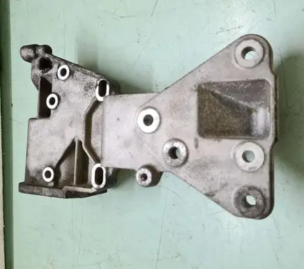 Volvo XC60 Generator/alternator bracket 31316673