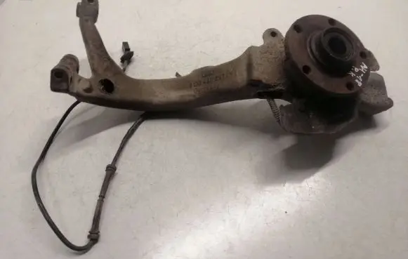 Audi A4 S4 B5 8D Front wheel hub spindle knuckle 8D0407257M