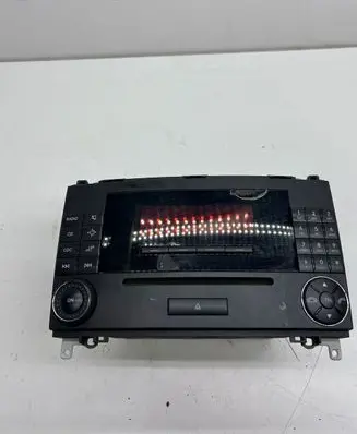 Mercedes-Benz A W169 Radio/CD/DVD/GPS head unit A1698207589 MF2550 020748