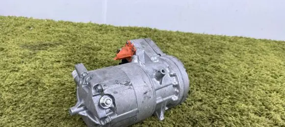 BMW X1 U11 Air conditioning (A/C) compressor (pump) 5a84869-01