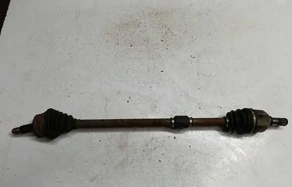 Hyundai i30 Front driveshaft 30215848