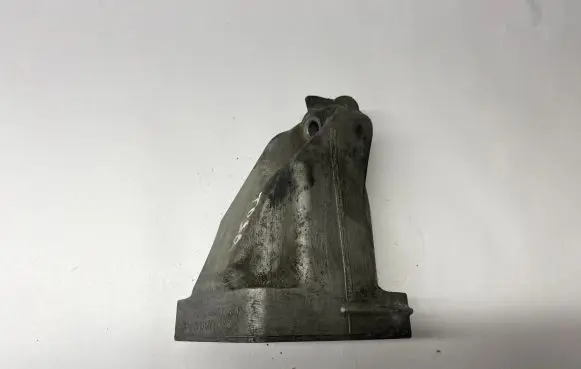Mercedes-Benz S W221 Engine mounting bracket A6422230404 6422230404