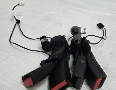 Opel Crossland X Rear seatbelt buckle 39172069