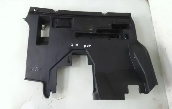 Mercedes-Benz B W245 Dashboard lower bottom trim panel 