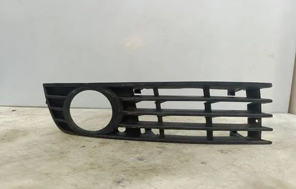 Audi A4 S4 B6 8E 8H Front bumper lower grill