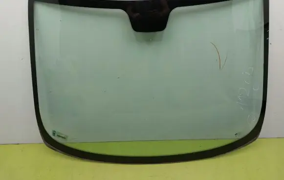 Fiat Grande Punto Front windscreen/windshield window