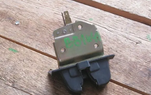 Honda Prelude Tailgate/trunk/boot lock/catch/latch