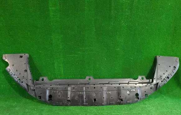 Volvo XC60 Front bumper skid plate/under tray 31383167