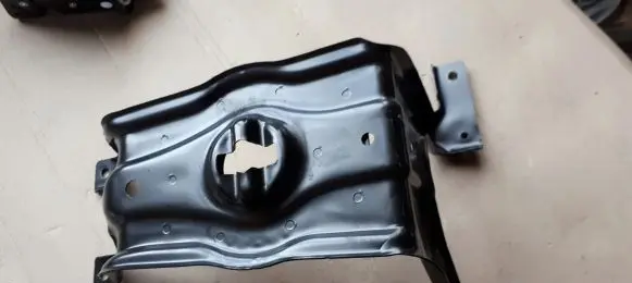 Audi A4 S4 B9 Spare wheel mounting bracket 8W0802415