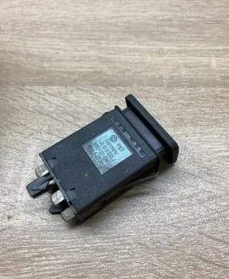 Volkswagen Golf IV Hazard light switch 1J0953235J