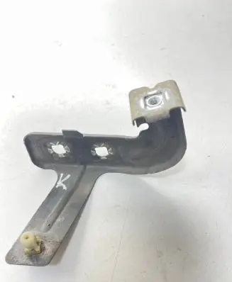 BMW 4 F32 F33 Fender mounting bracket 7255821