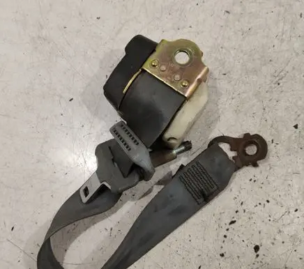 Renault Laguna I Rear seatbelt 302049