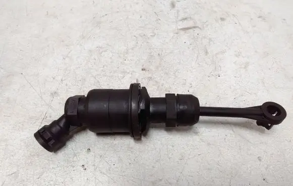 Nissan Juke I F15 Clutch master cylinder 306101U60A