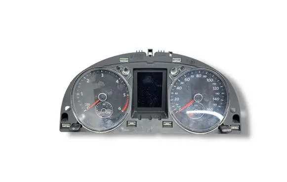 Volkswagen PASSAT B6 Speedometer (instrument cluster) 3C0920972J