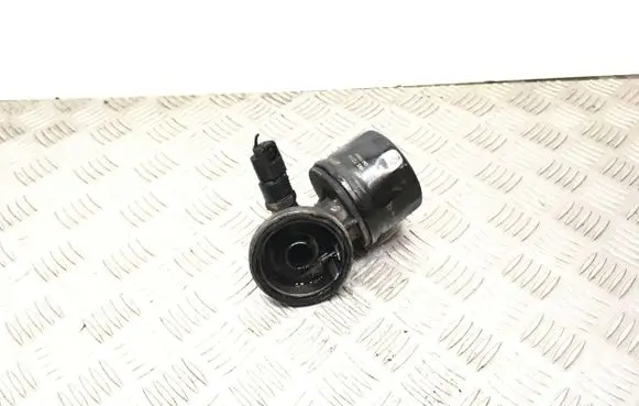 Nissan Kubistar Oil filter mounting bracket 