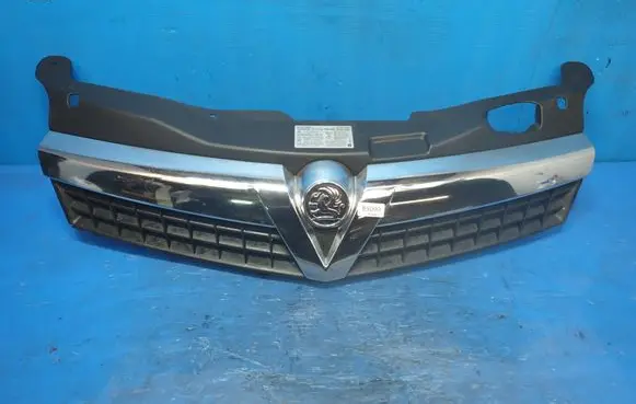 Opel Astra H Front bumper upper radiator grill 13247081 13247178 13254954