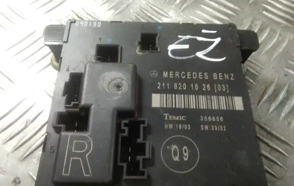 Mercedes-Benz E W211 Door control unit/module 2118201626 1K0907951