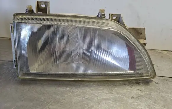 Ford Escort Headlight/headlamp E92002207 E90022
