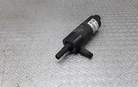 Opel Zafira B Headlight washer pump 90508709