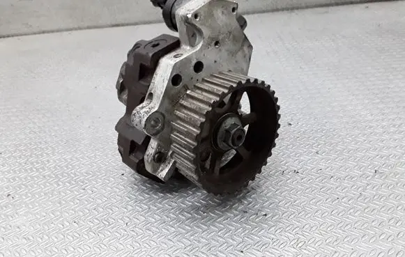 Renault Trafic II (X83) Fuel injection high pressure pump 0445010075 8200108225