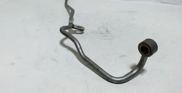 Nissan Qashqai Turbo turbocharger oiling pipe/hose
