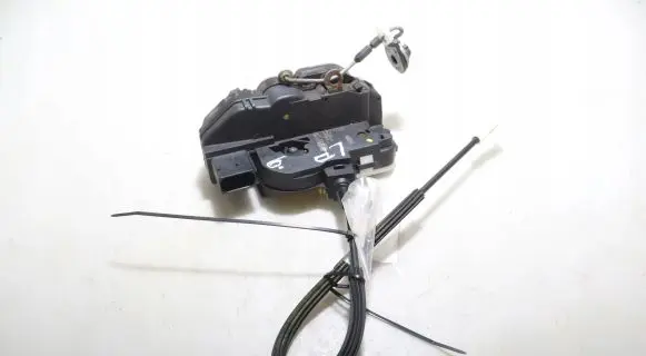 Opel Insignia A Front door lock