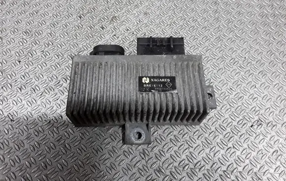 Renault Kangoo I Glow plug pre-heat relay 7700111525