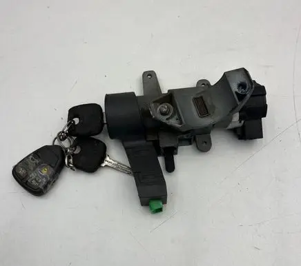 Volvo V70 Ignition lock 73760