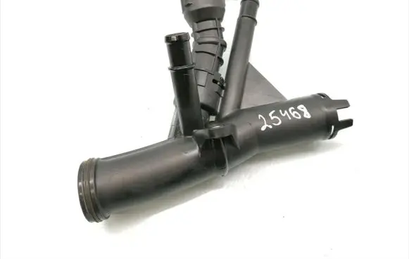 Volkswagen PASSAT B8 Thermostat/thermostat housing 04L121026F