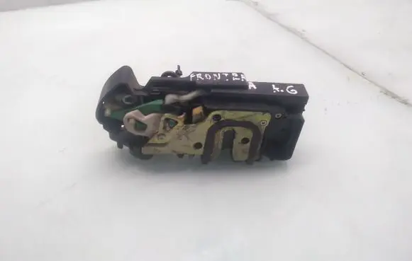 Opel Frontera B Rear door lock 16639861