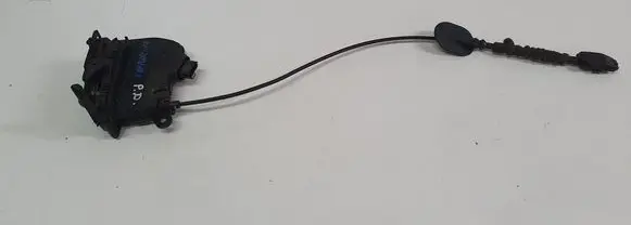 Renault Captur Front door lock
