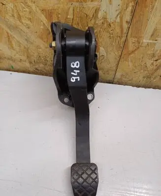 Volkswagen PASSAT B6 Clutch pedal 3C1721059N