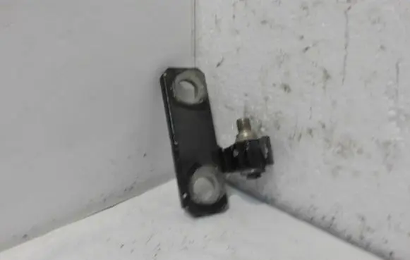 Volkswagen Phaeton Front door upper hinge