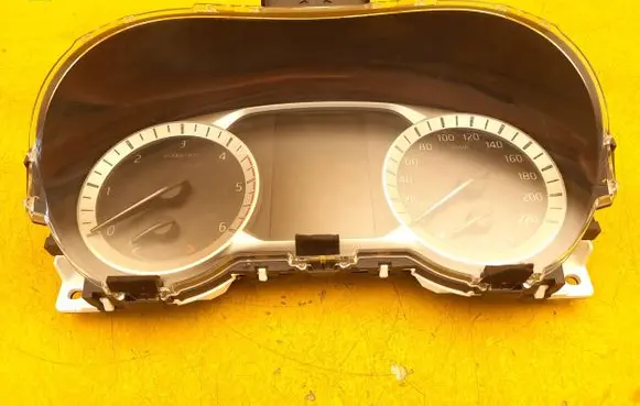Nissan NP300 Speedometer (instrument cluster) 4KJ0A 151220 YPE962C