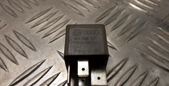 Volkswagen Golf V Other relay 1K0906381